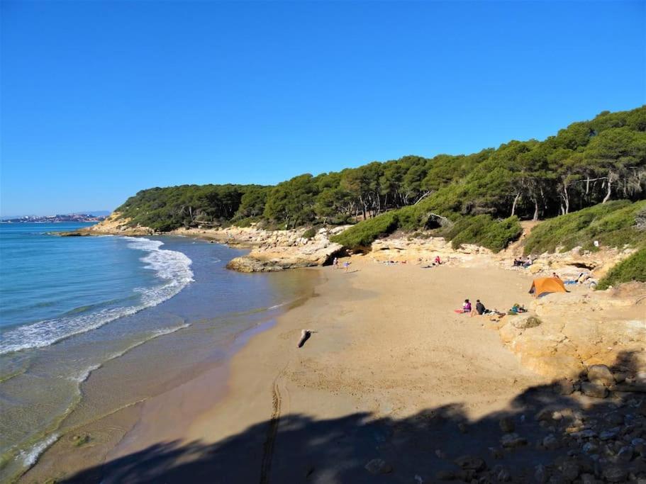 Preciosa Zona Natural La Mora Villa Tarragona Exterior foto